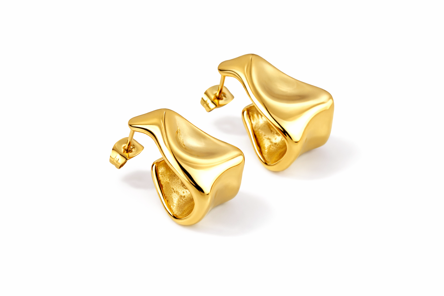 Mireya Wave Hoop Earrings